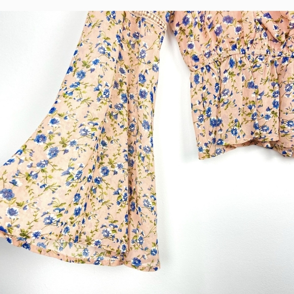 Emory Park Pink Floral Bell Sleeve Top - Picture 2 of 10